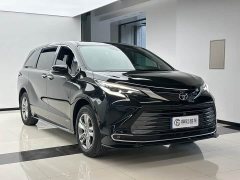 Toyota Sienna 2.5L Hybrid AWD Premium - photo 3