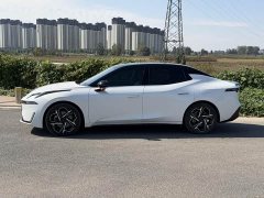 Lynk & Co 07 EM-P 126 Extended Range Halo - фото 12