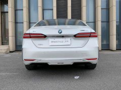 BMW i5 eDrive 35L Luxury Package - ფოტო 4