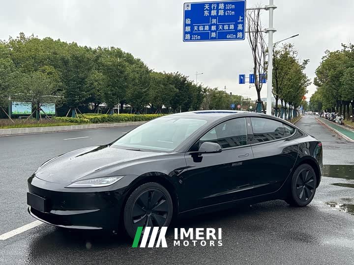 Tesla Model 3 Rear-Wheel Drive