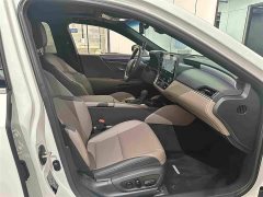 Lexus ES 200 Premium Edition - ფოტო 18