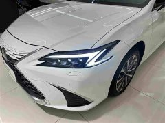 Lexus ES 200 Premium Edition - ფოტო 3