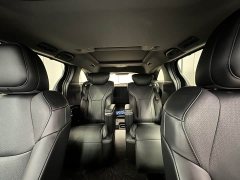 Toyota Gravia 2.5L Hybrid Luxury - photo 14