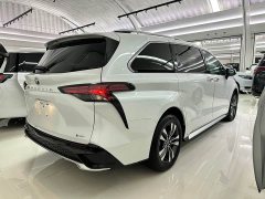 Toyota Gravia 2.5L Hybrid Luxury - photo 4