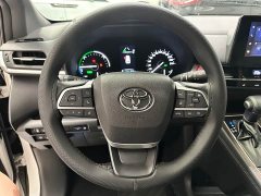 Toyota Gravia 2.5L Hybrid Luxury - photo 6