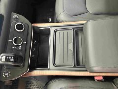Land Rover Defender Facelift 110 3.0T P400 Dark Edition - ფოტო 10