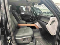 Land Rover Defender Facelift 110 3.0T P400 Dark Edition - ფოტო 16