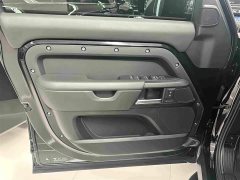 Land Rover Defender 110 3.0T P400 Dark Edition - photo 6