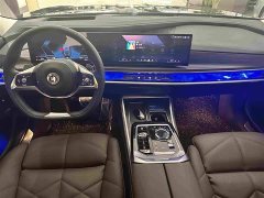 BMW 7 Series 740Li Premier Luxury Package - фото 15