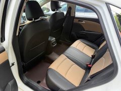 Chevrolet Cruze 320 Automatic Enjoy Sunroof Edition - photo 3