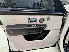 Rolls-Royce Cullinan Five-Seater - ფოტო 10