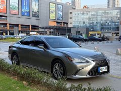 Lexus ES 200 Premium Edition - ფოტო 3