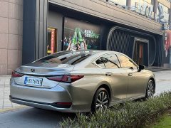 Lexus ES 200 Premium Edition - ფოტო 8
