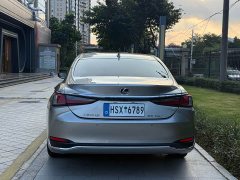 Lexus ES 200 Premium Edition - ფოტო 9