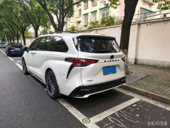 Toyota Sienna 2.5L Hybrid Premium Edition - photo 2