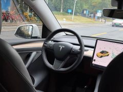 Tesla Model Y Long Range All-Wheel Drive - ფოტო 8