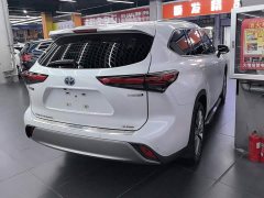 Toyota Highlander 2.5L Intelligent Hybrid AWD Premium 7-Seater - photo 3
