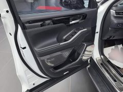 Toyota Highlander 2.5L Intelligent Hybrid AWD Premium 7-Seater - photo 7
