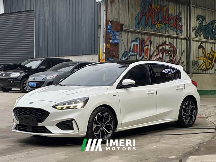 Ford Focus Hatchback EcoBoost 180 Automatic ST Line - ავტომობილი ჩინეთიდან