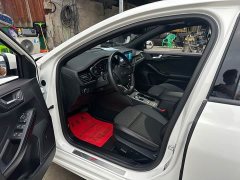 Ford Focus Hatchback EcoBoost 180 Automatic ST Line - ფოტო 12