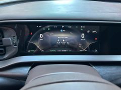 Denza D9 DM-i 1040 Premium - ფოტო 18