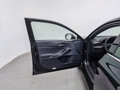 Toyota Camry 2.0L Base - ფოტო 8