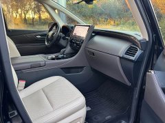 Toyota Alphard Hybrid 2.5L Premium Edition - фото 11
