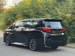 Toyota Alphard Hybrid 2.5L Premium Edition - фото 15