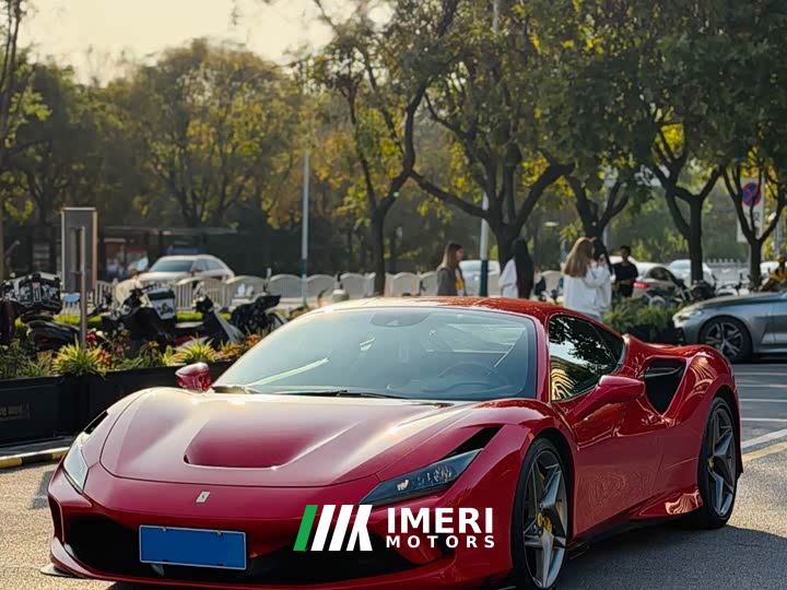 Ferrari F8 Tributo 3.9T V8