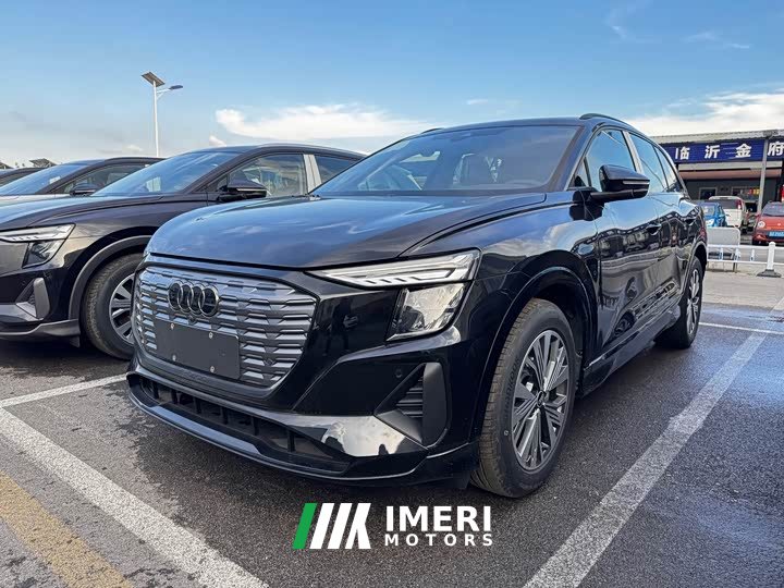Audi Q5 e-tron 40 e-tron Shining Edition Mecha Kit
