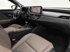 Lexus ES 300h Excellence Edition - фото 17