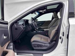 Lexus ES 300h Excellence Edition - фото 18
