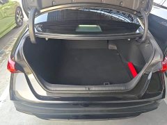 Toyota Avalon 2.0L XLE Premium Edition - ფოტო 4