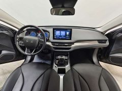 FAW Red Flag E-QM5 Facelift Base Mobility Edition - ფოტო 9