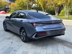 Hyundai Elantra 1.5L CVT Luxury - фото 10