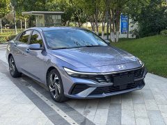 Hyundai Elantra 1.5L CVT Luxury - фото 3