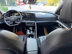 Hyundai Elantra 1.5L CVT Luxury - фото 6