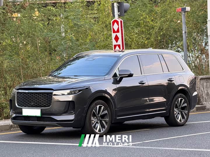 Li Auto ONE Extended Range 6-Seater - ავტომობილი ჩინეთიდან