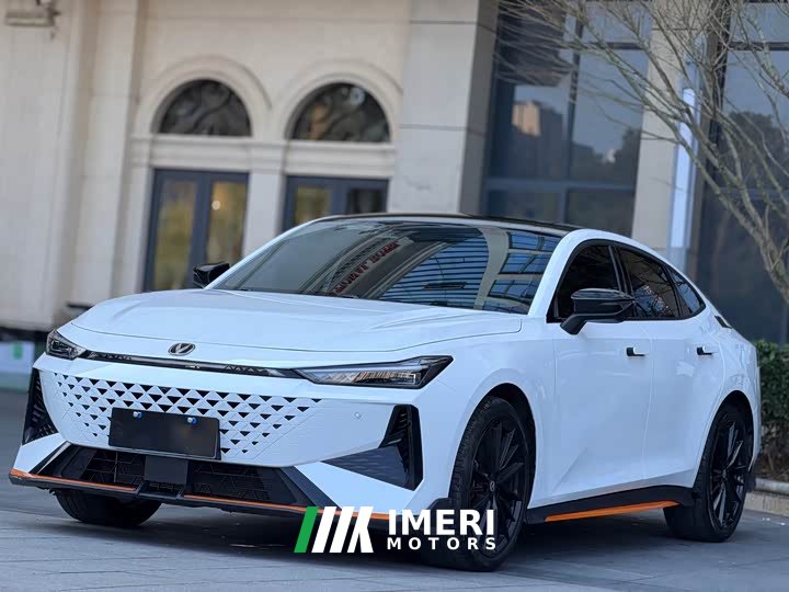 Changan UNI-V 1.5T 500Bar Luxury Sport Edition