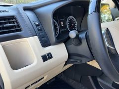 Toyota HIACE 3.5L Automatic - ფოტო 13