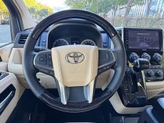 Toyota HIACE 3.5L Automatic - ფოტო 18