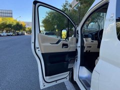 Toyota HIACE 3.5L Automatic - ფოტო 8