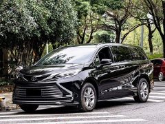 Toyota Sienna 2.5L Hybrid AWD Luxury - ფოტო 1