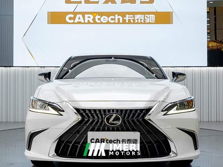 Lexus ES 200 Excellence Edition - ავტომობილი ჩინეთიდან