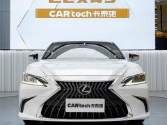 Lexus ES 200 Excellence Edition - ფოტო 1