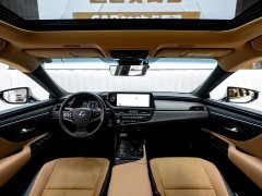 Lexus ES 200 Excellence Edition - ფოტო 14