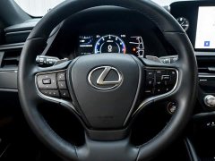Lexus ES 200 Excellence Edition - ფოტო 16