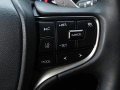 Lexus ES 200 Excellence Edition - ფოტო 18