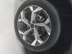 Geely Boyue L 1.5TD DCT Luxury - ფოტო 6