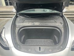 Tesla Model Y Long Range All-Wheel Drive 3D7 - ფოტო 4